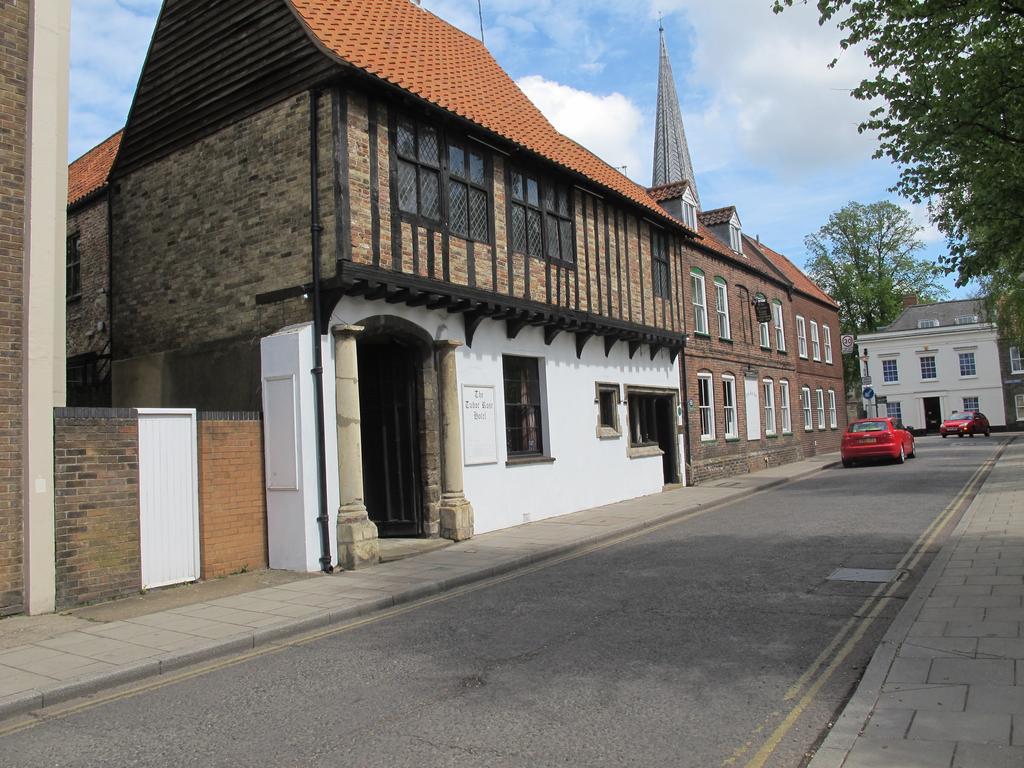 Tudor Rose Hotel King's Lynn Exterior photo